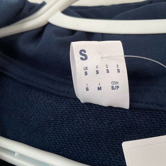 NWT Reebok Vector hoodie - Picture 4 of 6